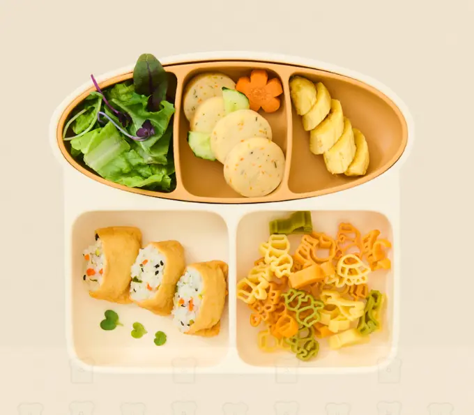 Khay Ăn Dặm Silicone Firgi Hình Bánh Mì Chia Ngăn Có Đế Hít Chống Đổ Cho Bé Ăn Dặm (Kèm Nắp Đậy)