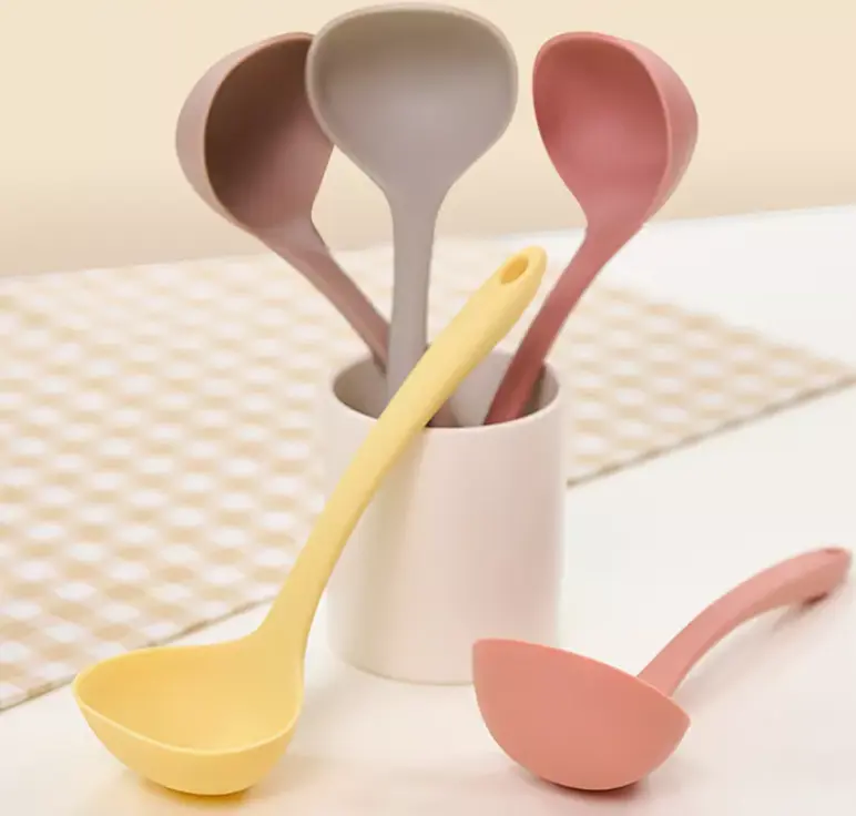 Vá Múc Canh Platinum Silicone Firgi Hàn Quốc Chịu Nhiệt Cao, Muôi Múc Canh, Súp, Đồ Ăn Dặm Cho Bé